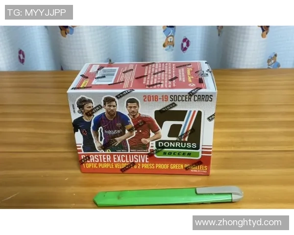 帕尼尼限量版球星卡足球大铁盒珍藏版开箱体验与深度评测